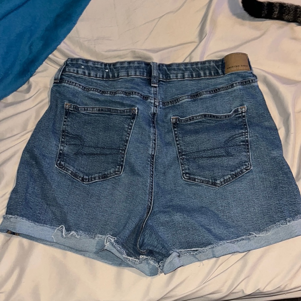 American eagle Mom Shorts size 16